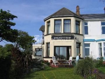 East Mount House 3*