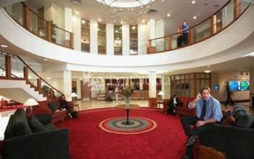 Ramada Hotel Belfast 4*