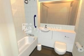 Travelodge Birmingham Central Broadway Plaza Hotel 2*