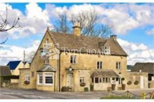The Coach and Horses 3*