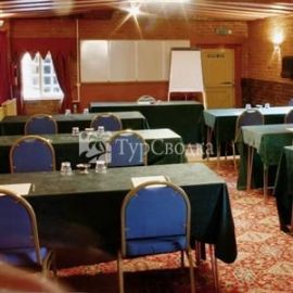 Donington Park Farmhouse Hotel 3*