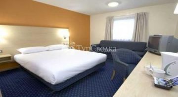 Travelodge Hotel Cheltenham 2*