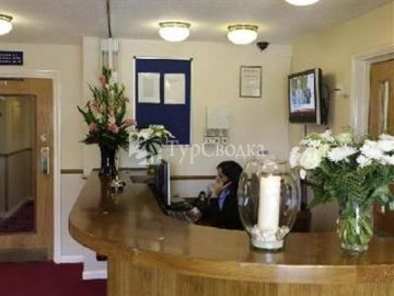 Cobham Lodge 3*