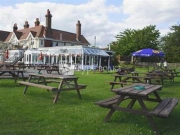The Victory at Mersea Hotel Colchester 4*