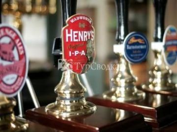 Methuen Arms Hotel Corsham 2*