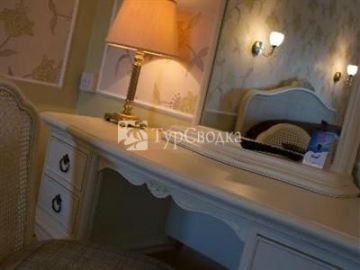 Falcon Hotel Farnborough 3*