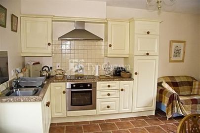 Stables Apartment Fivemiletown 4*