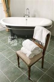 The Lovat, Loch Ness 3*