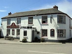 Queens Arms 3*