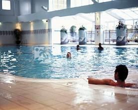 Village Hotel & Leisure Club Leeds North 3*