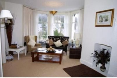 Royal Hotel Llangollen 3*