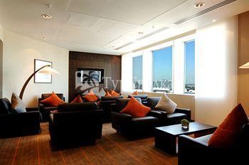 Hilton London Canary Wharf 4*