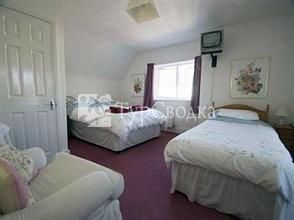 The Willows Guest House 3*