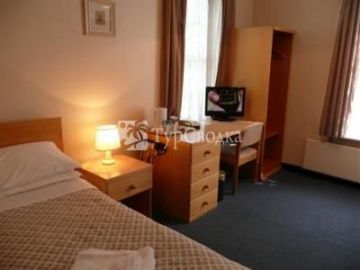 Luther King House Manchester 3*