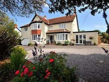 Camelot House Bed and Breakfast Minehead 3*