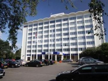 Park Inn by Radisson Northampton 3*