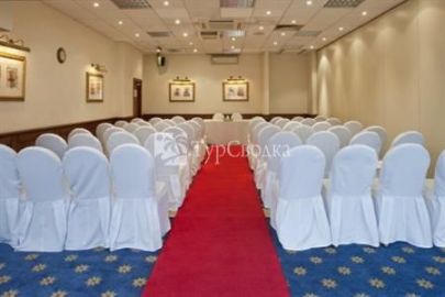 Holiday Inn North Norwich 3*