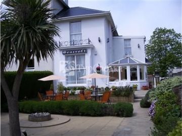 Seacroft Guest House 4*