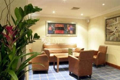 Holiday Inn Glasgow Airport 3*