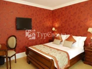 The Clarence Hotel 4*