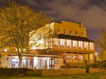 Royal Hotel Purfleet 2*