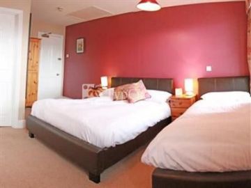 The George Hotel South Molton 2*