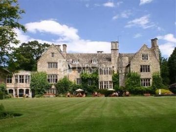 Stonehouse Court Hotel 3*