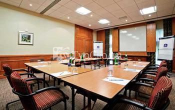 BEST WESTERN Reading Moat House 4*