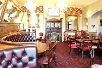 Globe & Crown 3*