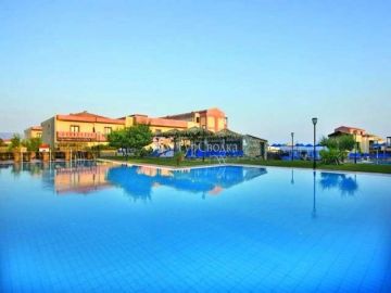 Aquis Vasia Beach & Spa 5*
