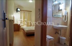 Hotel Tholos 2*