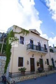 Faros Suites 3*