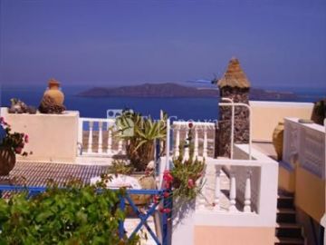 Hotel Thira and apartments 1*