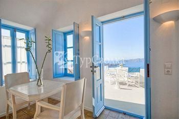 Pantelia Suites 4*
