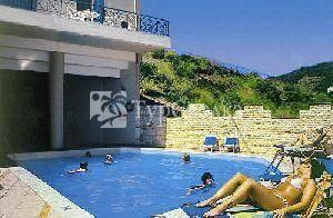 Athina Apartments 3*