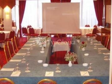 Oasis Hotel Apartments Glyfada 4*