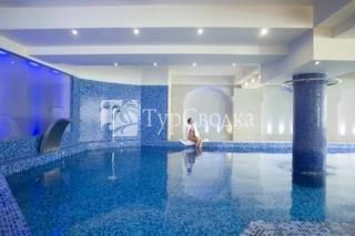Grand Hotel Holiday Resort 4*