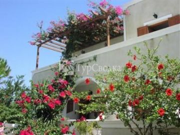 Makis Hotel 2*