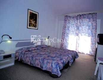 Caravos Hotel Koukounaries 3*