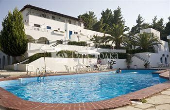 Theo Bungalows 3*