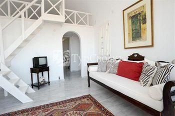 Oia's Houses Hotel 4*