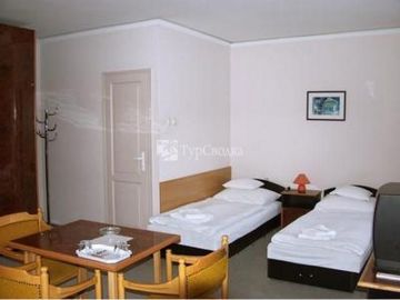 Apollo Hotel 3*