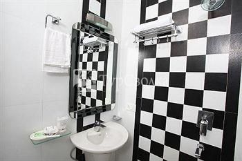 Hotel Le-Cosmos 3*