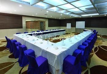 Parkland Exotica Hotel 3*