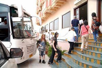 Hotel Glitz Jaipur 3*