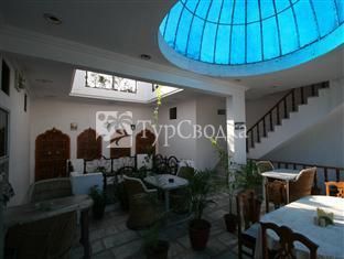 Hotel Kishan Palace 2*