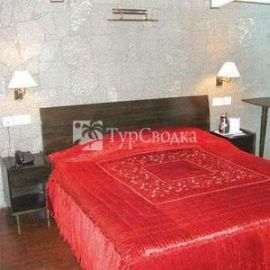 Fairmount Hotel 3*