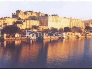 Lake Pichola Hotel 3*