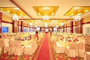 Crown Vista Hotel 4*