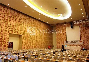 Harris Hotel Batam Center 4*